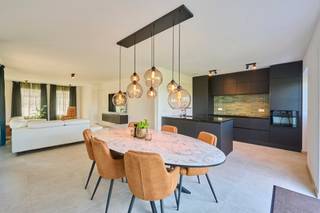 Ruime instapklare gezinswoning met zicht op achterliggend groen.Deze zeer ruime en instapklare BEN nieuwbouwwoning is gelegen te Oudsbergen...