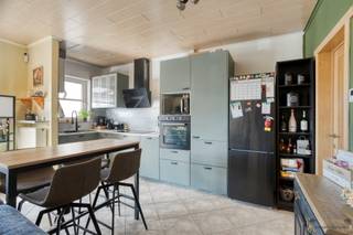 Op zoek naar een instapklaar appartement met uitstekende ligging in een levendige omgeving? Dan is dit eigentijdse gelijkvloers appartement op...