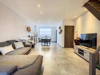 Te huur, knap gerenoveerde gesloten bebouwing in NederenameLOCATIE, KWALITEIT, RUIMTEGEVOEL, ENERGIEZUINIG... Deze topper geniet in veelvoud van alle...