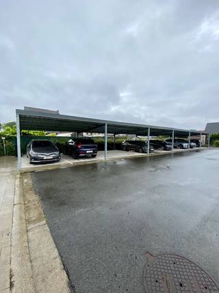 Te huur staanplaats (Carport) gelegen te Kluisbergen. Afmetingen: BR: 2,73 x L: 5,56Interesse? Aarzel dan niet om ons te contacteren op het nummer...