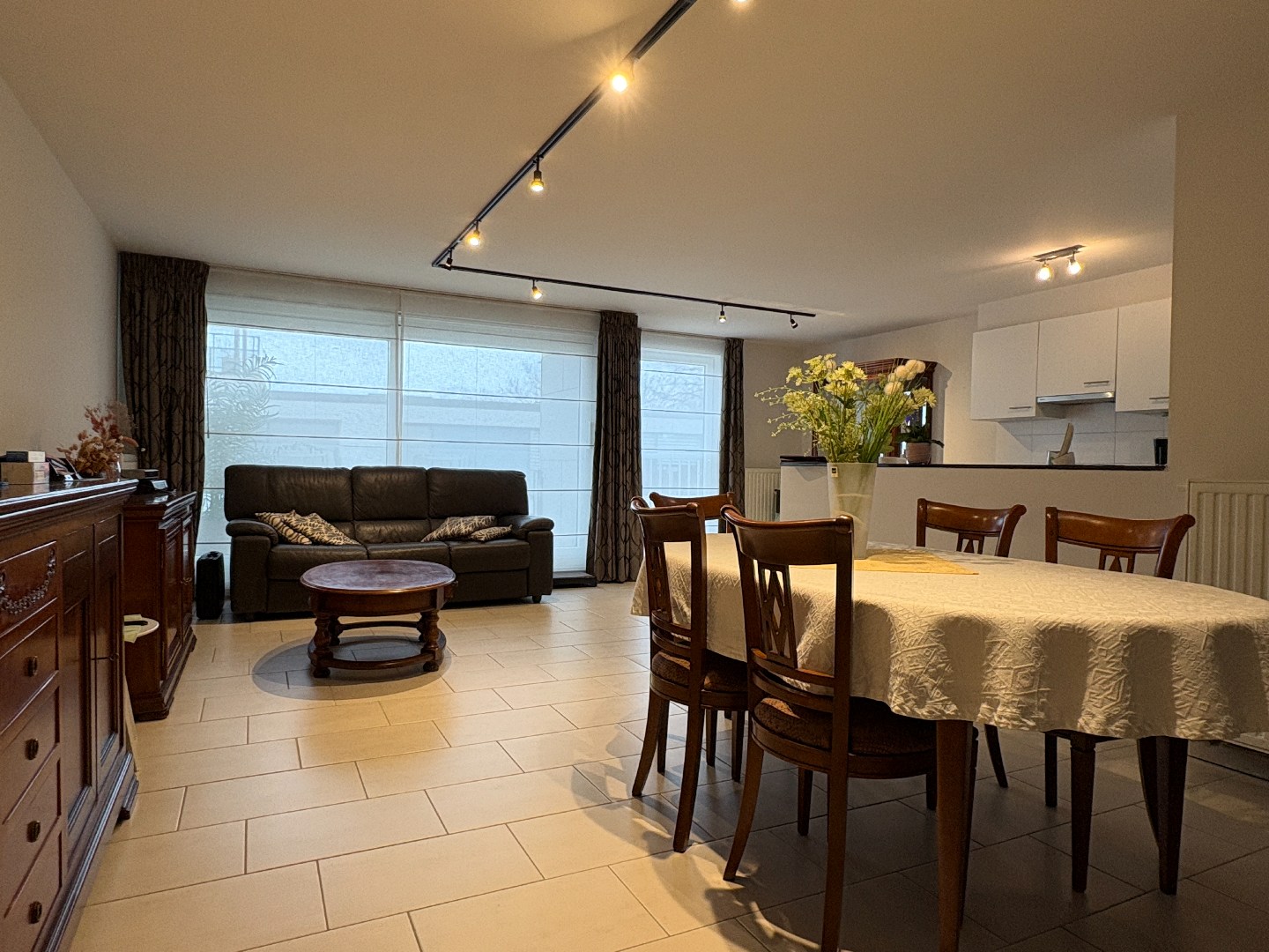 Ruim 2-slaapkamerappartement in centrum Kuurne. - foto 2