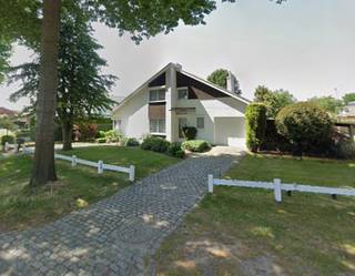 Open bebouwing met karakter en renovatiepotentieel in hartje VorselaarWelkom aan de Van de Wervelaan 69, waar deze charmante open bebouwing uit 1960...