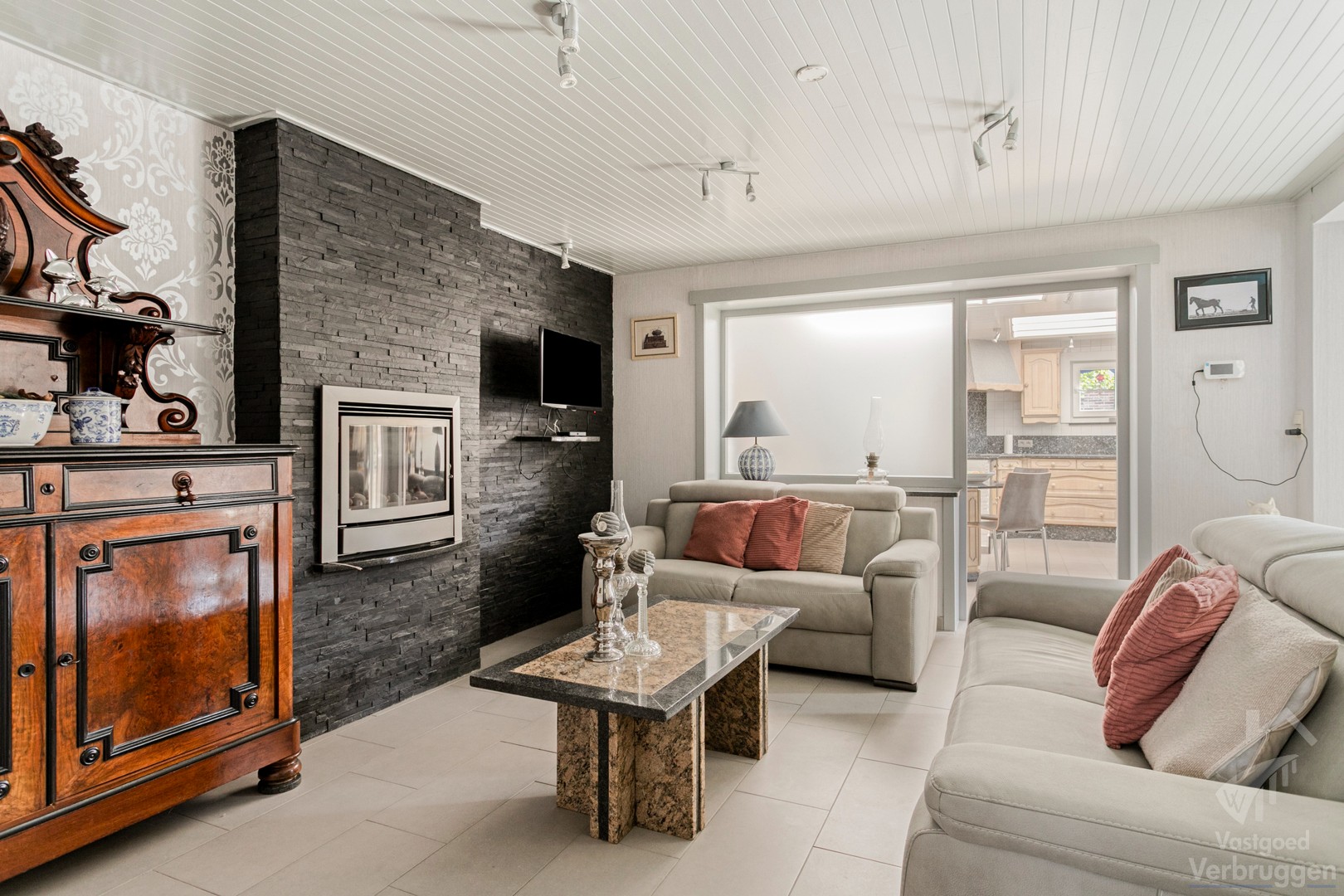 Sfeervolle instapklare woning met 2 slaapkamers, bureau,  garage en atelier - foto 4
