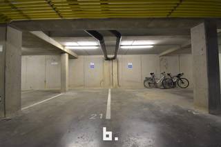 Deze ondergrondse staanplaats is gelegen nabij het centrum van Roeselare.Het complex is afgesloten en is zeer makkelijk te bereiken met het code...