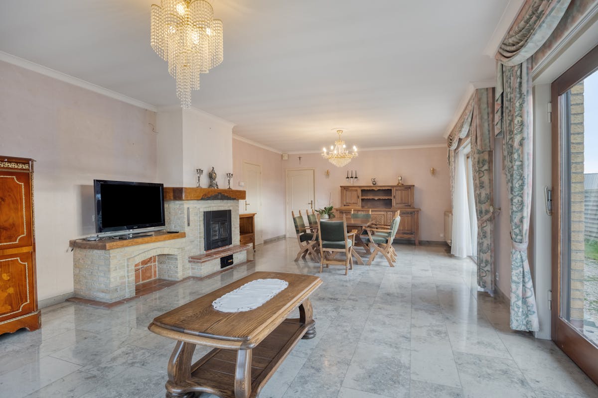 Gelijkvloerse villa op een perceel van maar liefst 2 342m² - foto 3