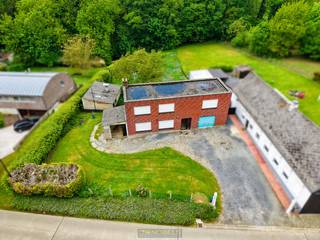 OPEN BEBOUWING met VEEL POTENTIEEL, gelegen op een RUIM en GROEN PERCEEL van ca. 1.508 m² te Ronse. Deze eigendom vormt de IDEALE OPPORTUNITEIT...