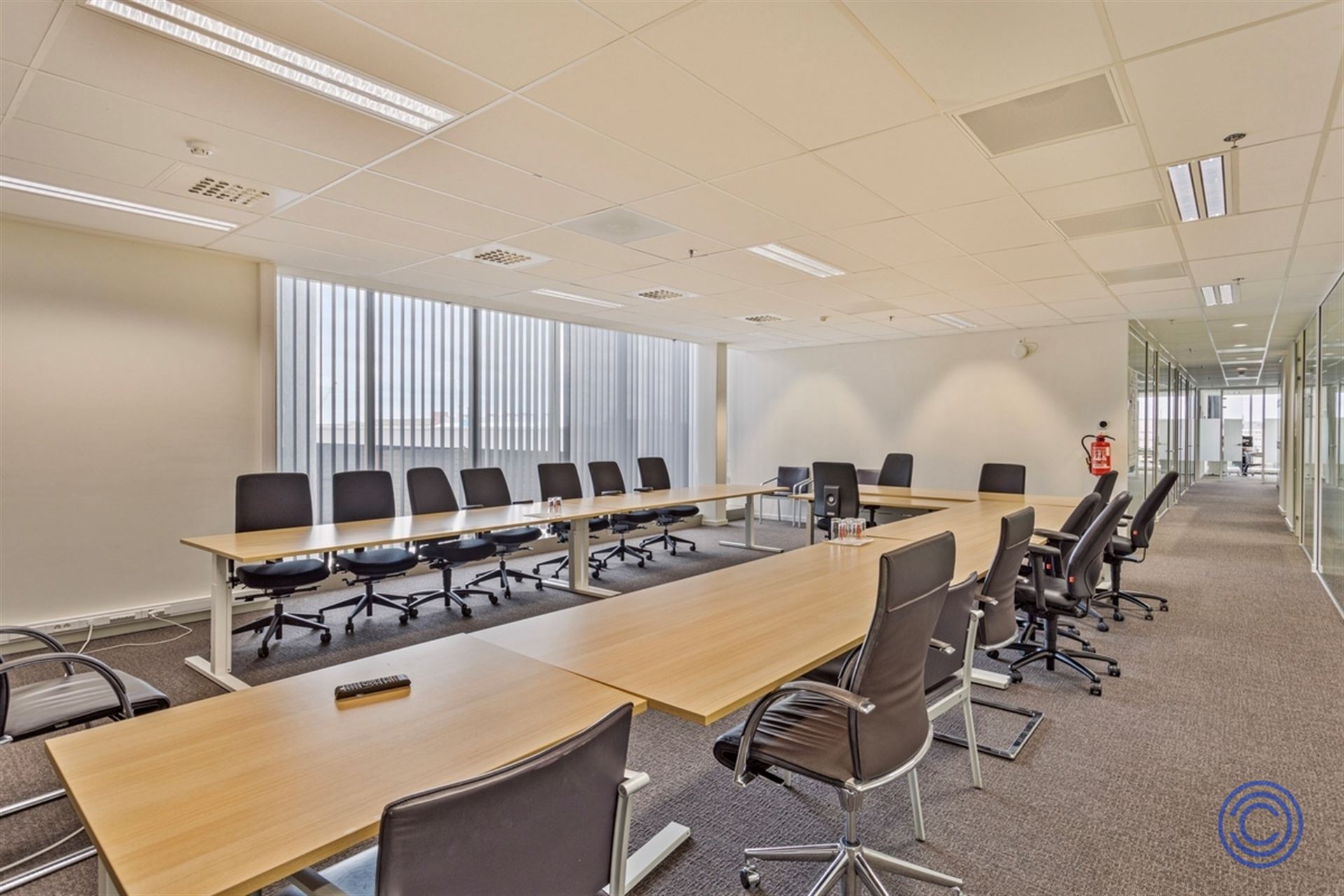 Prestigieuze kantoorruimtes te huur op praktische locatie! Met huurprijzen van 115 EUR/m² - foto 5