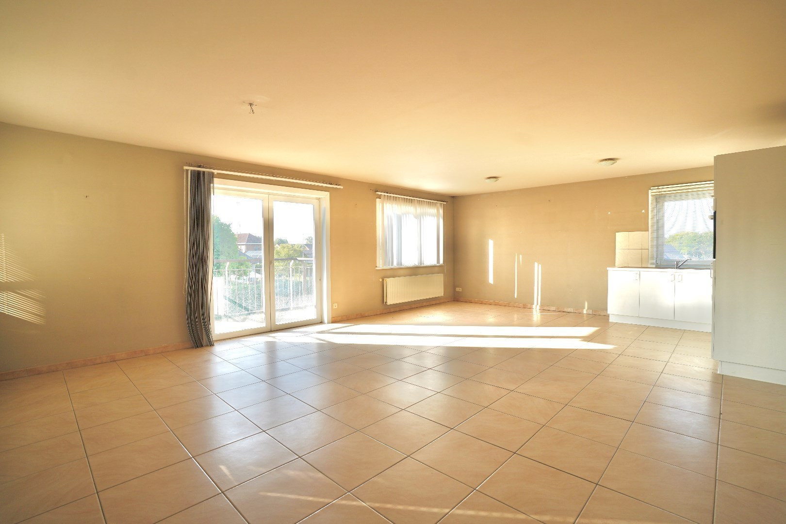 Instapklaar appartement met 3 slaapkamers! - foto 4