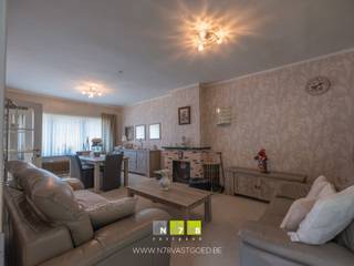 <span><strong>HALFVRIJSTAANDE WONING MET 4 SLAAPKAMERS OP EEN PERCEEL VAN 4A 98CA TE MAASMECHELEN<br /><br />TROEVEN<br /></strong><span>- Ruime halfvrijstaande woning met 4 volwaardige slaapkamers.</span><br /><span>- Ideaal als gezinswoning met veel potentieel om naar eigen smaak te moderniseren.<br /></span>- Belangrijke renovaties/vernieuwingen uitgevoerd tussen 2013 en 2021 (dakrenovatie, nieuwe ramen en rolluiken,<br />vernieuwde keuken en badkamer, pleisterwerken op de eerste verdieping, nieuwe vloeren in de slaapkamers<br />en nieuwe binnendeuren).<br /><span>- Gunstige en rustige ligging in een residentiële woonomgeving.</span><br /><span>- Gelegen op korte afstand van natuur- en wandelgebieden zoals Nationaal Park Hoge Kempen.</span><br /><span>- V</span><span>olledig omheinde tuin.<br /></span>- Groot terras.<br />- Ruime beklinkerde oprijlaan.<br /><span>- Garage.</span><br /><strong><br />KELDERVERDIEPING -01 (39,27 m²)<br /></strong>- Kelderruimte (3,30 m x 11,90 m = 39,27 m²): CV-installatie op stookolie, betonvloer.<strong><br /><br />GELIJKVLOERS 00 (95,89 m²)<br /></strong>- Inkomhal (3,90 m x 3,30 m = 12,87 m²): trap naar de eerste verdieping en trap naar de kelderverdieping, tegelvloer.<br />- Woonkamer (4,00 m x 7,50 m = 30,00 m²): bestaande mooie schouw en aansluiting voor een kachel, automatische rolluik, steentapijt.<br /></span>- Eetplaats (<span>4,00 m x 3,30 m = 13,20 m²): automatische rolluik, steentapijt.</span><br /><span>- Keuken (3,20 m x 3,30 m = 10,56 m²): keukenwand 1 (onder- en bovenkasten, lades, spoelbak), keukenwand 2 (onder- en bovenkasten), rolluik, steentapijt.<br /></span>- Badkamer <span>(1,50 m x 3,30 m = 4,95 m²): badkamermeubel (lavabo, onderkast, kolomkast), douche, volledig betegeld met wandtegels, tegelvoer.<br /></span>- Veranda/keuken <span>(3,85 m x 5,90 m = 22,71 m²): keukenwand (onder- en bovenkasten, lades, keramische kookplaat, dampkap, koelkast), aansluiting voor vaatwasser, deur die toegang geeft tot de tuin, rolluik, tegelvloer.</span><br /><span>- Toilet (1,60 m x 1,00 m = 1,60 m²): zittoilet, tegelvloer.</span><br /><br /><span><strong>VERDIEPING</strong> <strong>+01 (47,89 m²)</strong></span><br /><span>- Overloop (1,25 m x 2,40 m = 3,00 m²): tegelvloer.<br />- Slaapkamer 1 (2,90 m x 1,55 m + 1,70 m x 1,40 m = 6,87 m²): rolluik, tegelvloer.<br />- Slaapkamer 2 (4,00 m x 4,15 m = 16,60 m²): rolluik, tegelvloer.<br />- Slaapkamer 3 (4,00 m x 3,30 m = 13,20 m²): rolluik, tegelvloer.<br />- Slaapkamer 4 (3,30 m x 1,90 m + 1,00 x 1,95 m = 8,22 m²): rolluik, tegelvloer.</span><br /><br /><span><strong>EXTERIEUR</strong></span><br /><span>- Omheinde tuin.<strong><br /></strong>- Terras (4,80 m x 8,90 m = 42,72 m²)<br />- Garage (3,40 m x 6,50 m = 22,10 m²)<br />- Beklinkerde oprijlaan.<br />- Metalen toegangspoort.<br /><br /><strong>EXTRA INFORMATIE <br /></strong><span>Dit pand kan onderhevig zijn aan de renovatieverplichting die door de Vlaamse overheid wordt opgelegd voor residentiële gebouwen. <br />Alle informatie kunt u terugvinden via https://www.vlaanderen.be/een-woning-kopen/renovatieverplichting-voor-residentiele-gebouwen-vanaf-2023.<br /></span><br />Bekijkt u deze advertentie via een aanverwante vastgoedsite, surf dan zeker naar onze website <strong>www.N78vastgoed.be</strong> voor een uitgebreide beschrijving en foto's. <strong>Meer info: +32 (0)89 86 18 88 of info@N78vastgoed.be.</strong></span>