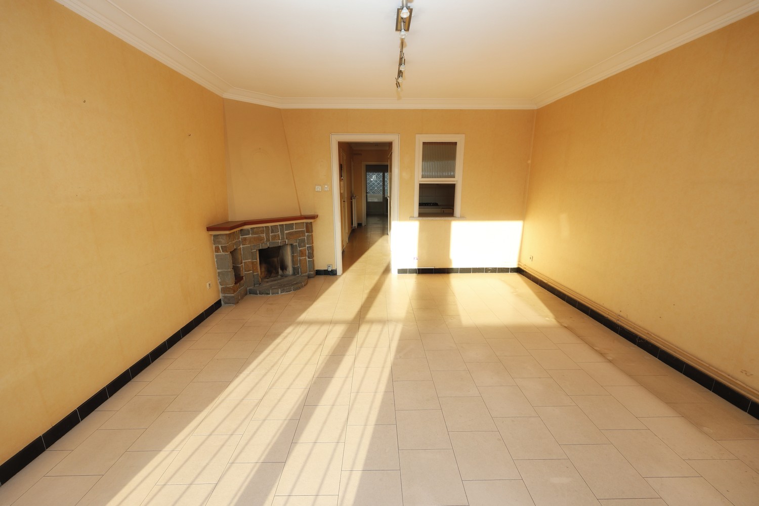 Zonnig appartement met 1 slaapkamer nabij de Zeedijk te Oostende ! - foto 4