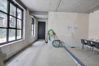 Bureau à vendre situé au coeur du quartier branché et animé Sainte-Catherine/Dansaert. Emplacement central entre Yser et la Bourse.<br />Nombreuses facilités dans les environs immédiats: restaurants, bars, commerces, fitness, parking et facilement accessible en transports en commun.<br />Idéal pour une profession libérale (docteut, avocat, dentiste, architecte...).