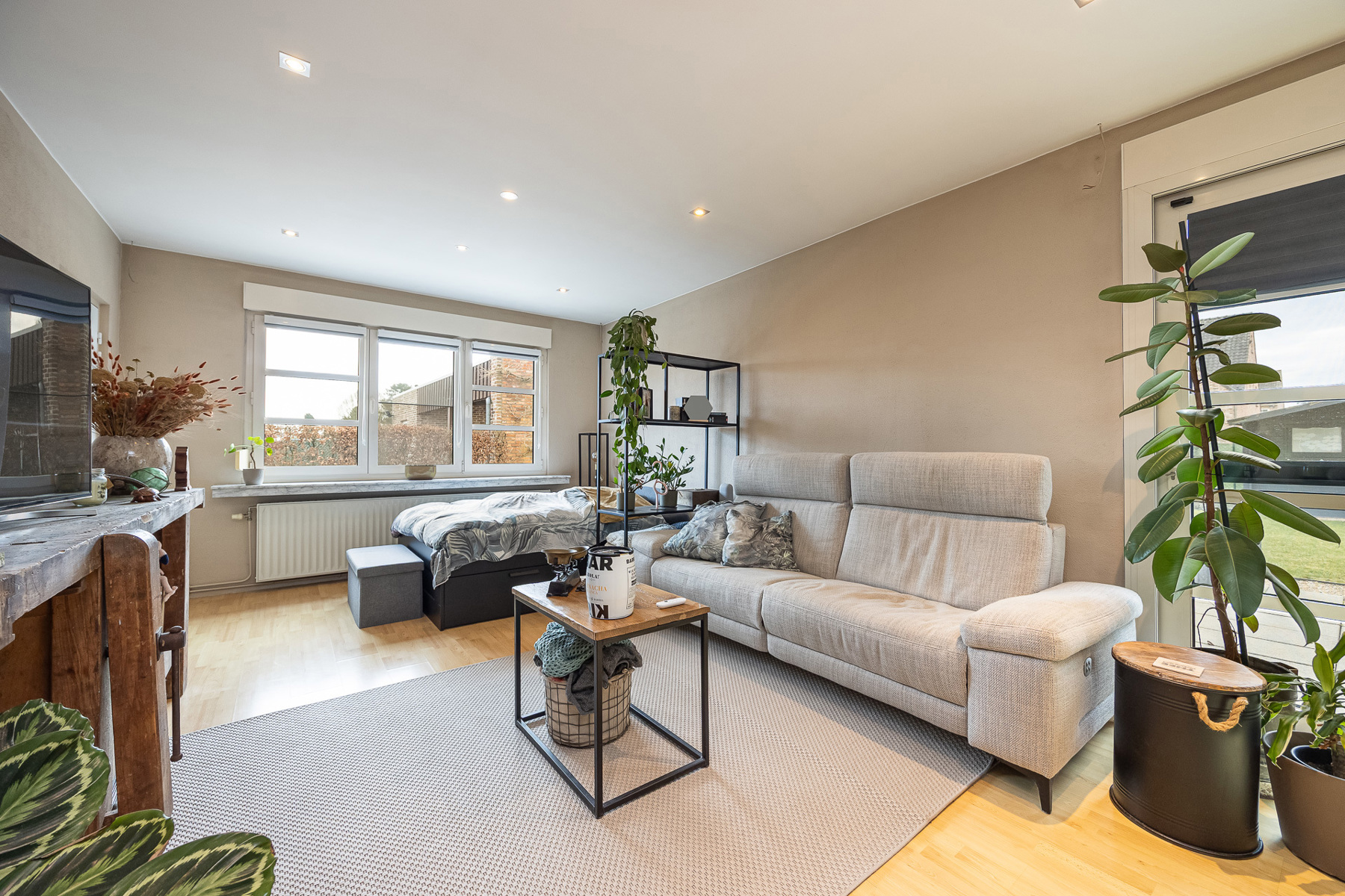 Woning met 3 slaapkamers en dubbele carport. - foto 4