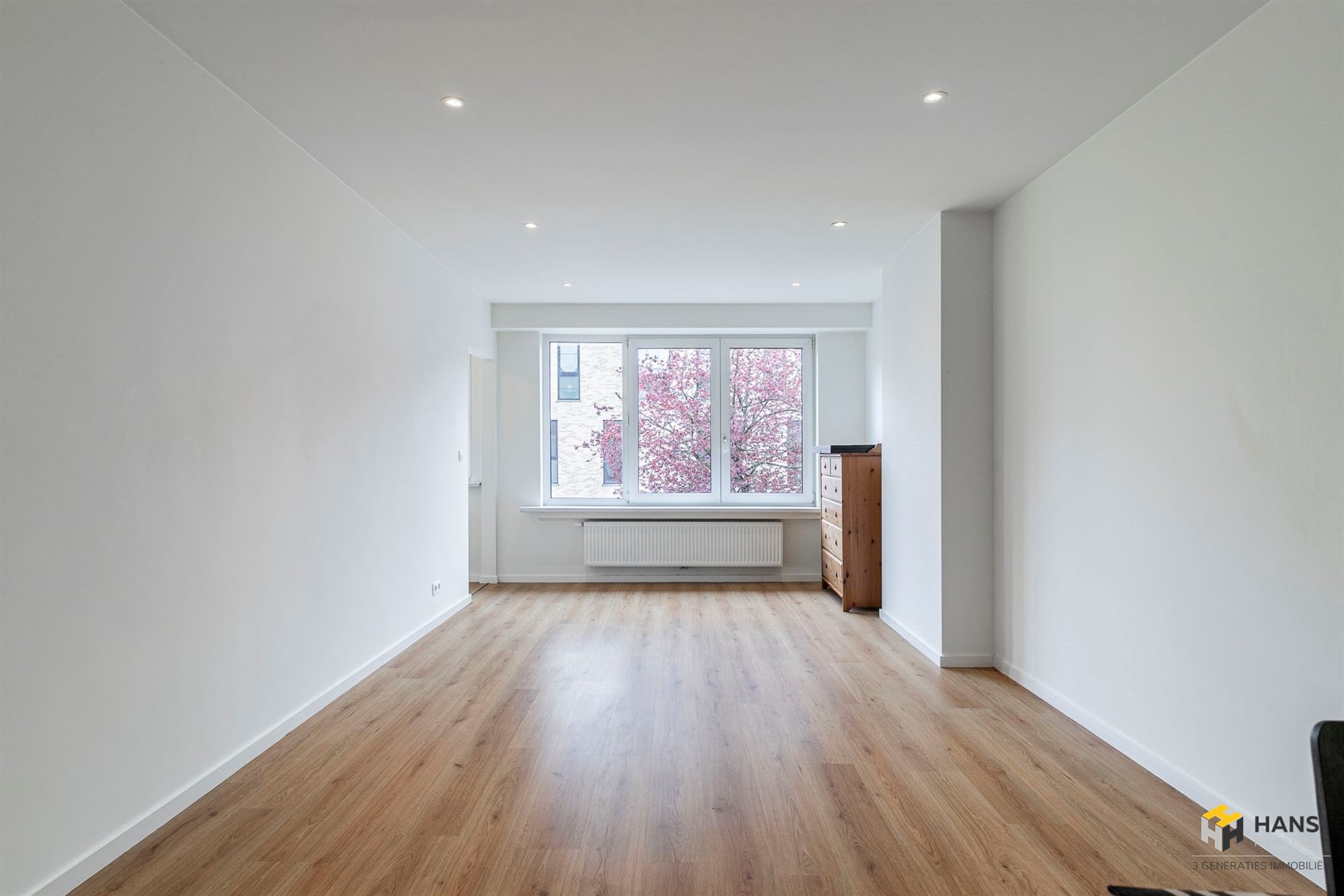 Gerenoveerd appartement (69 m²) met 1 a 2 slaapkamers en terras (4 m²) in Merksem. - foto 4