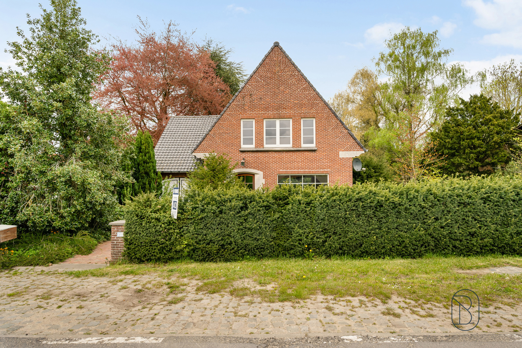 Te renoveren karaktervolle woning &amp; atelier op 4600m2 - foto 3