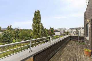 Charmante en praktische studio te koop in Anderlecht!Welkom in deze gezellige studio aan de Birminghamstraat 234 in Anderlecht, gelegen op de...