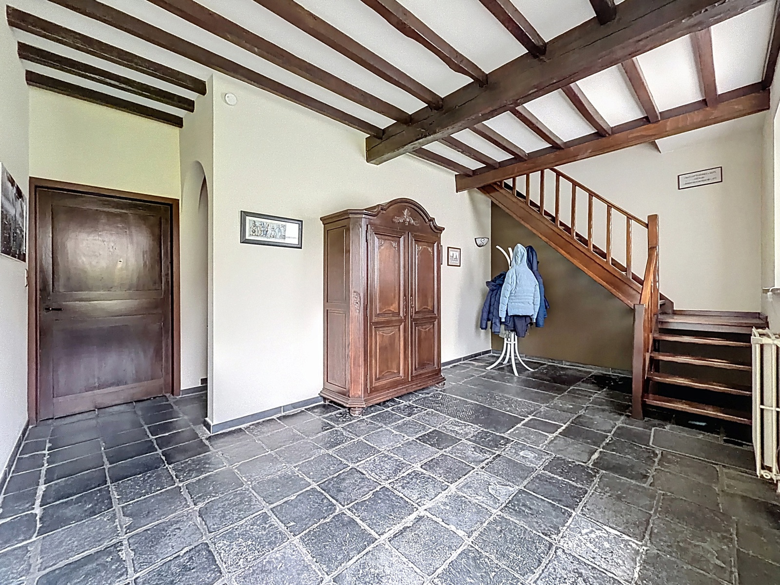 Alleenstaande woning op 1092m² met 4 slaapkamers en bureel - foto 4