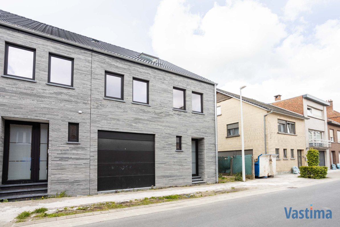 Nieuwbouw halfopen woning met 3 slaapkamers, garage en tuin - foto 2