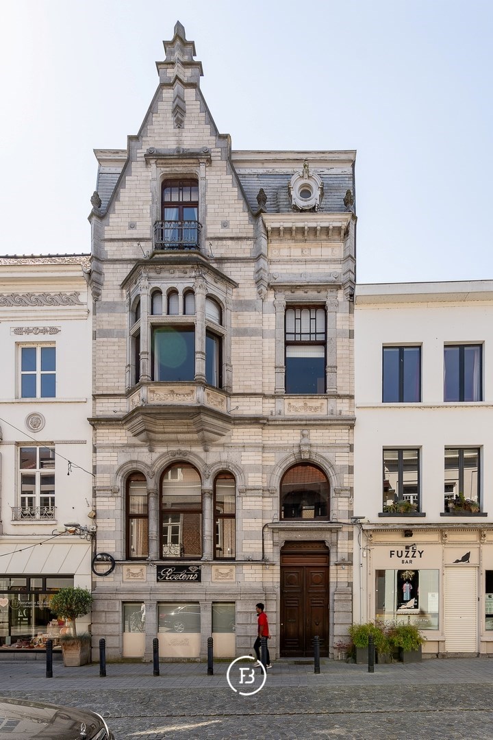 Bâtiment commercial emblématique et prestigieux avec logement au cœur d'Oudenaarde. - photo 3