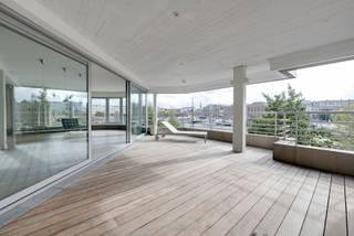 Exclusief wonen aan de Jachthaven met zicht op het MASDit uitzonderlijke appartement combineert een unieke ligging met verfijnd design en subliem...