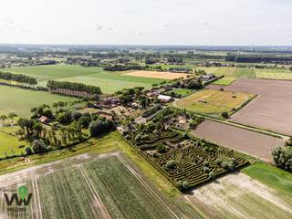Deze unieke eigendom op een totaal van 34.000m² vinden we terug in de Biezenpolder tussen Aardenburg, Eede en Sint-Laureins. Sinds jaar en dag is...