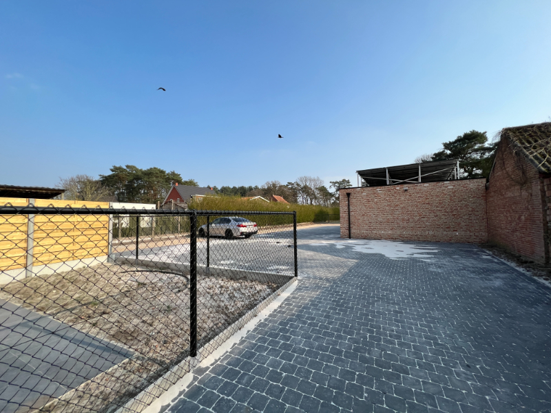 1 SLAAPKAMER APPARTEMENT MET TERRAS, GARAGE EN AUTOSTPL - foto 4