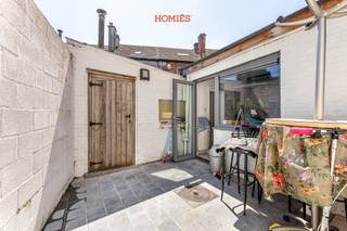 Geen studenten! Deze gezellige woning is gelegen in een zijstraat van de Kapucijnenvoer, op een steenworp van het historisch centrum, het...