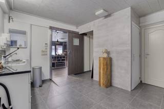 Commercial Premises- Located on the ground floor, former bakery, fully reoperable- State-of-the-art professional kitchen (DOVY)- equipped...