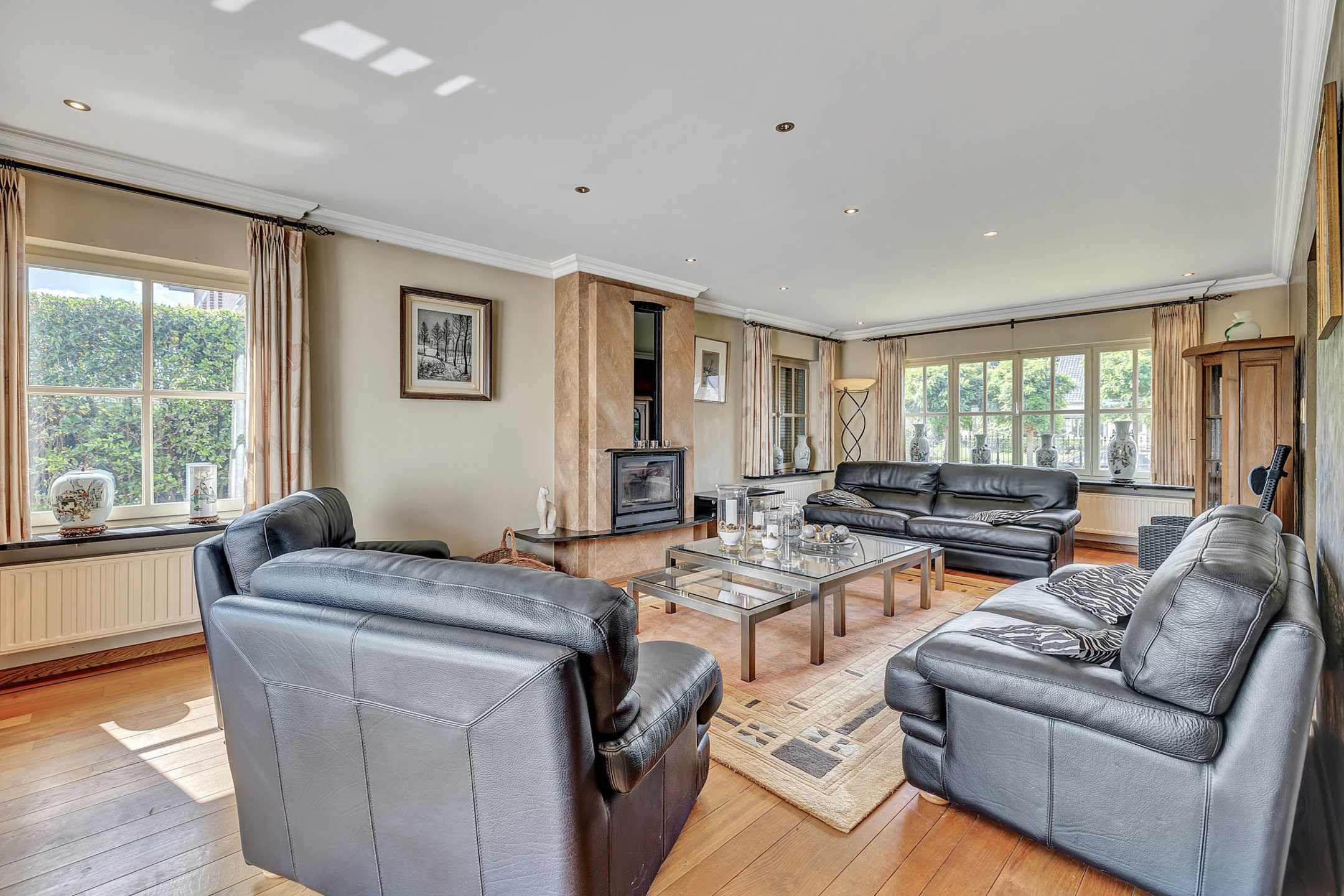 Prachtige villa met achterliggende loods van +/- 200m² - foto 5
