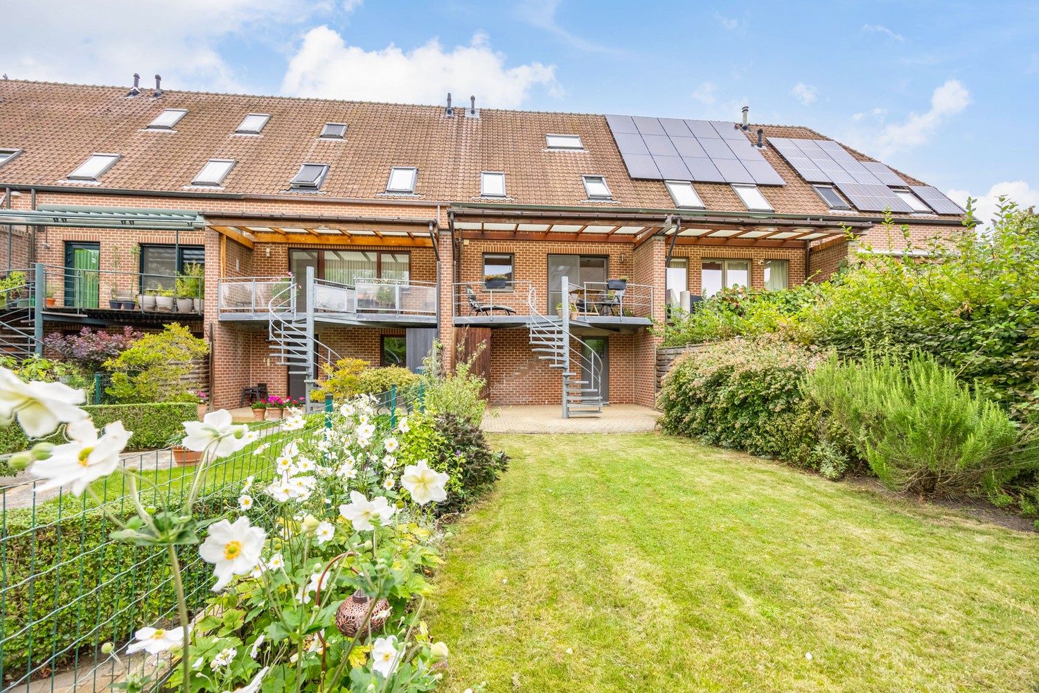Goed gelegen energiezuinige woning met 4 slaapkamers, een garage en een tuin aan de rand van Leuven! - foto 2