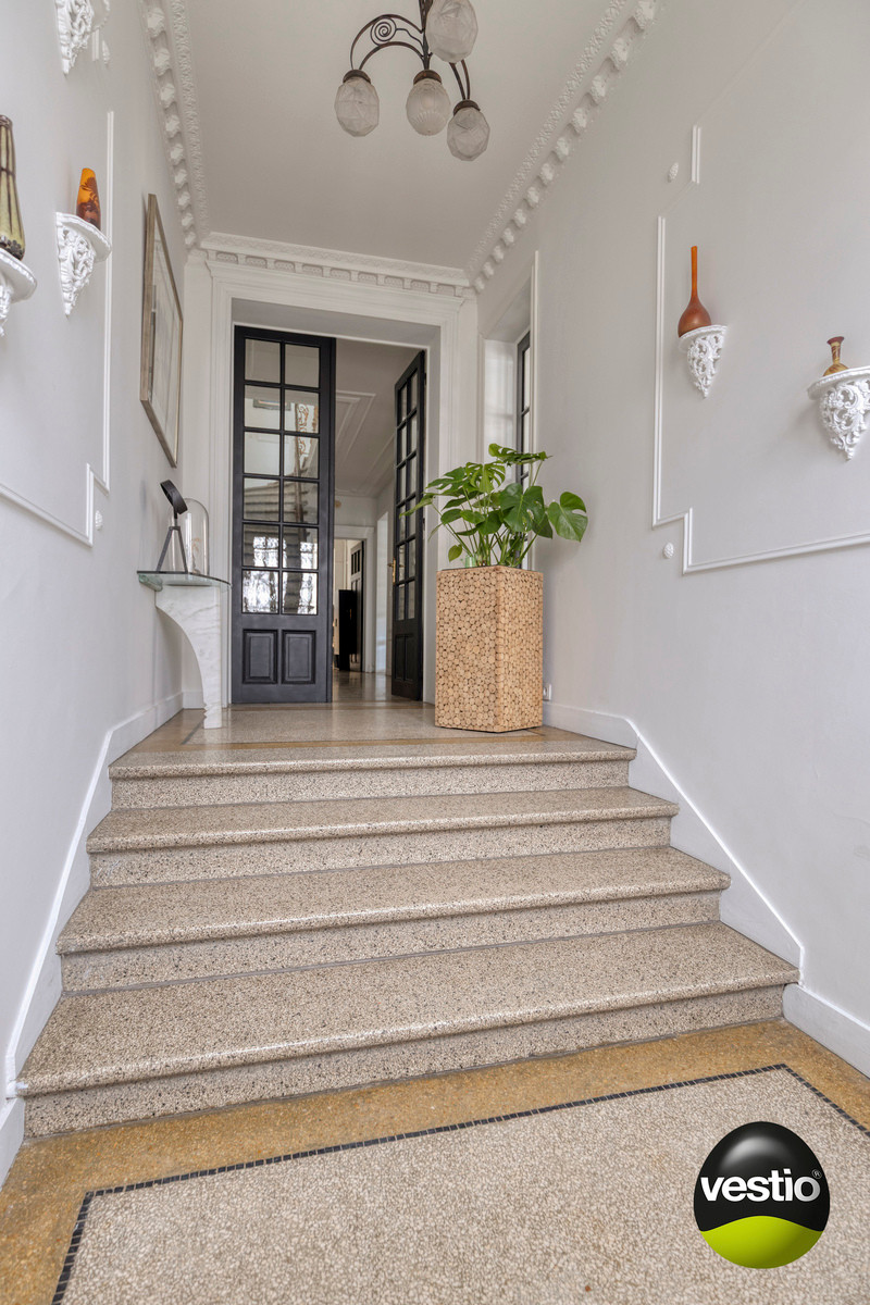 KARAKTERVOL VOLLEDIG GERENOVEERD STATIG HERENHUIS IN CENTRUM VAN TONGEREN. - foto 4