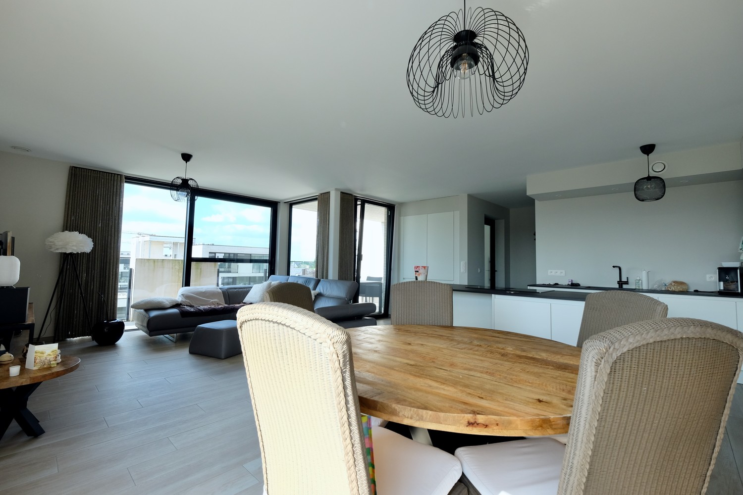 Modern twee slaapkamer penthouse in Residentie De Stadspoort inclusief ruime berging én autostaanplaats op min 1 in privatieve zone. - foto 4