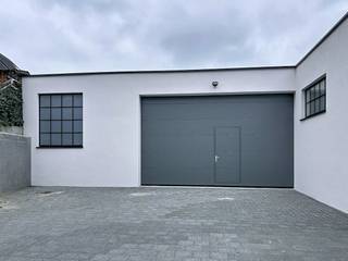 Cet entrepôt de 800 m² (40 m x 20 m) récemment entièrement rénové est idéalement situé à proximité de l'A12 et à une courte distance de...