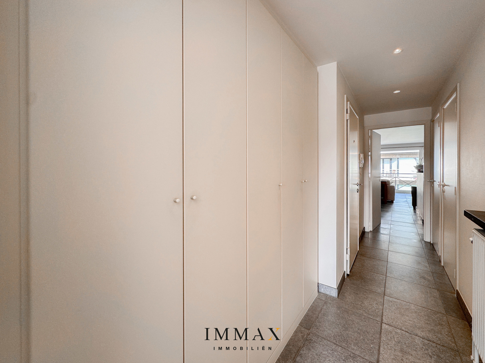 Apartment for rent in Knokke-Heist with 2 bedrooms - photo 5