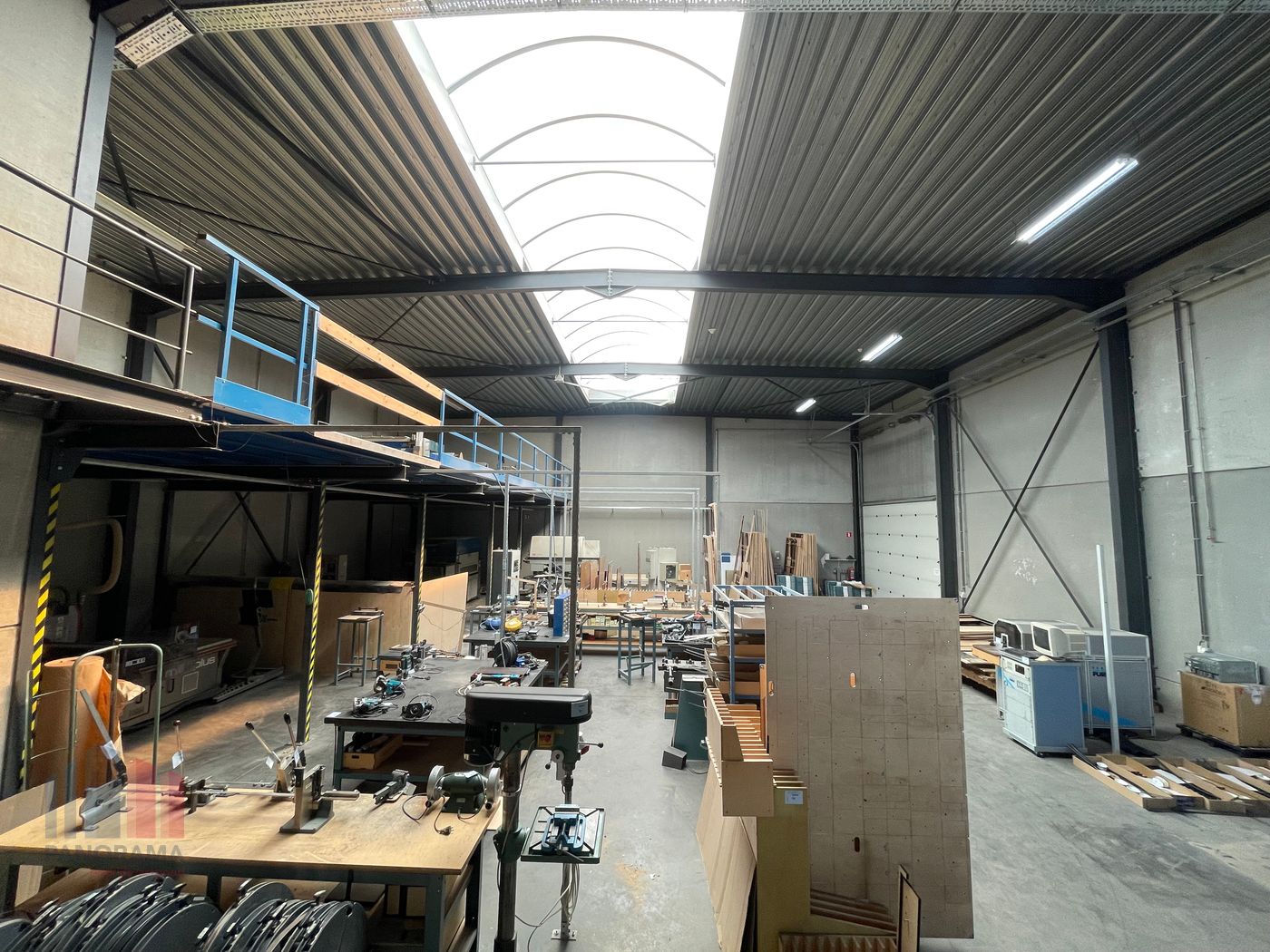BEDRIJFSGEBOUW MET KANTOOR EN WONING TE ROESELARE - foto 4