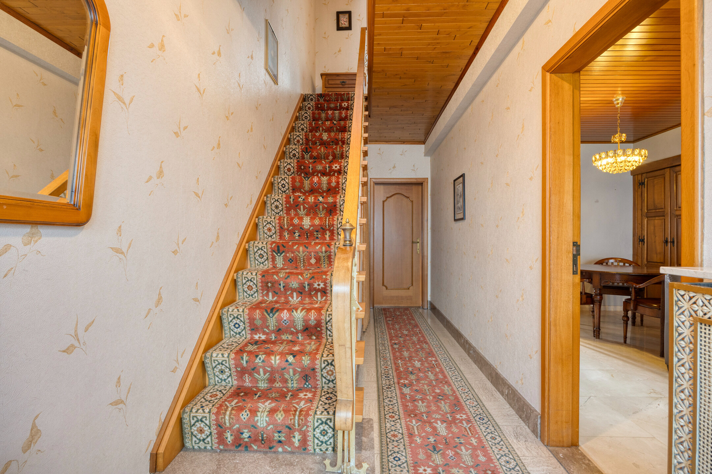 Woning met 4 slaapkamers, tuin en achteruitweg - foto 2