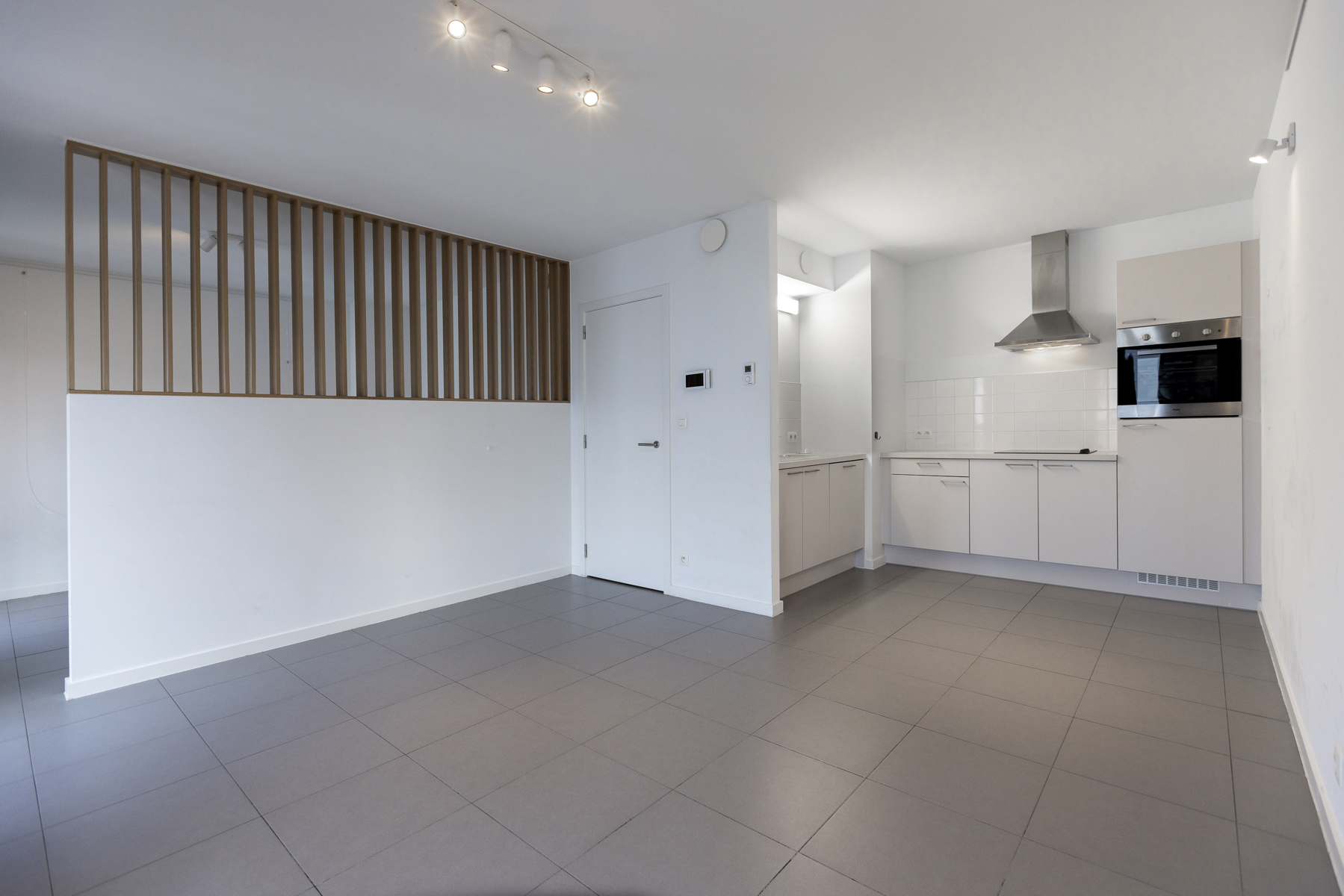 Lichtrijke studio in residentie Canal Wharf Brussel - foto 5