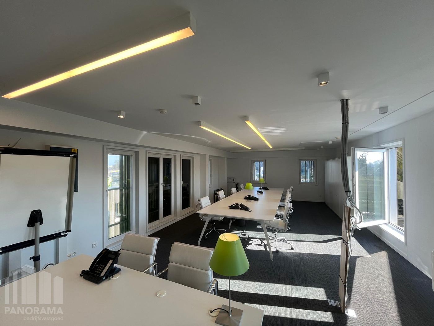 Modern office spaces with terrace and prime location on E40 slip road - photo 5