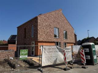 Deze nieuwbouwwoning met 4 slaaplamers is gelegen in een gegeerde buurt in Mechelen-Zuid op 1,6 km van het treinstation. De woning is energiezuinig...