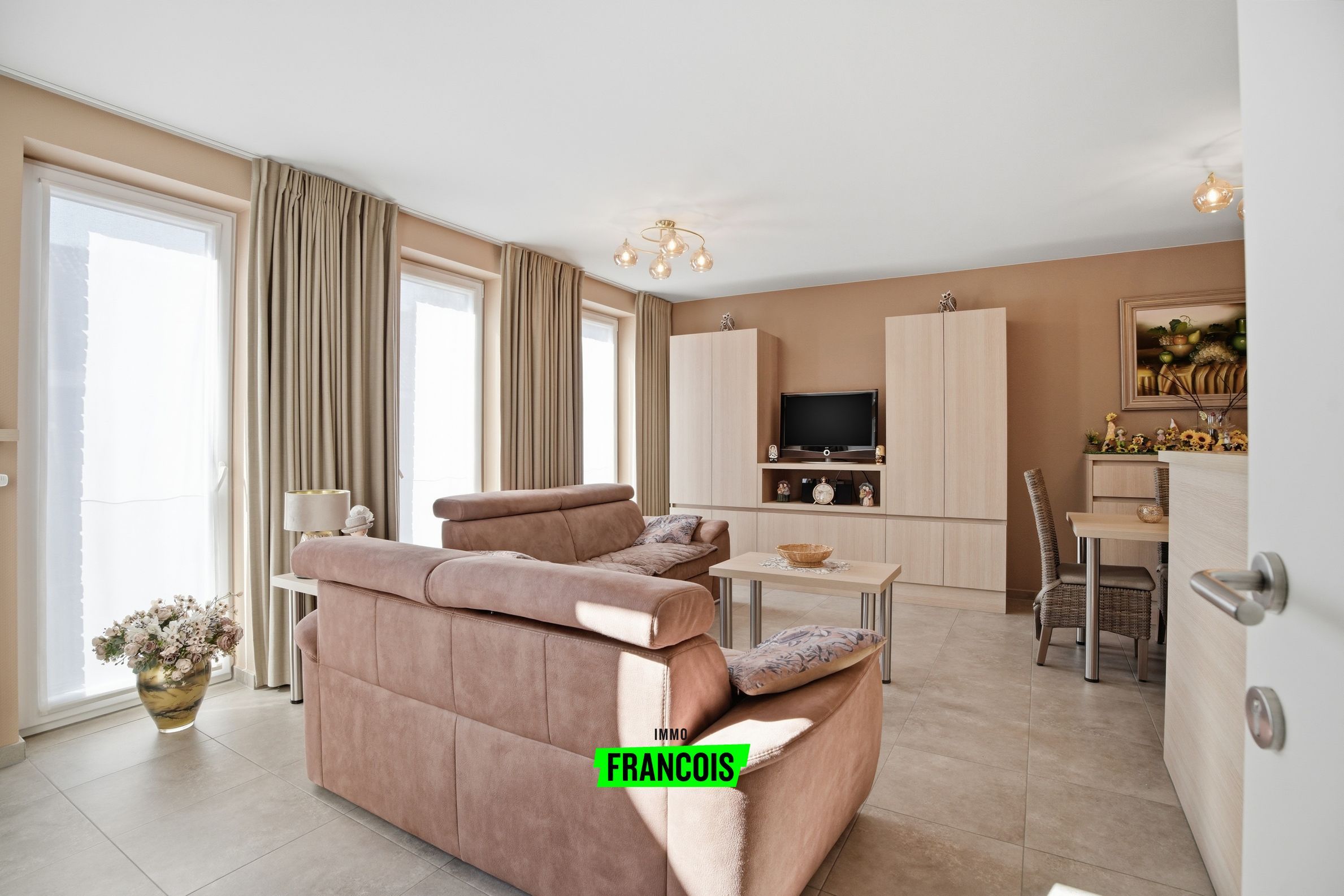Instapklaar 1-slaapkamerappartement te huur in hartje Poperinge met 2 terrassen. - foto 4