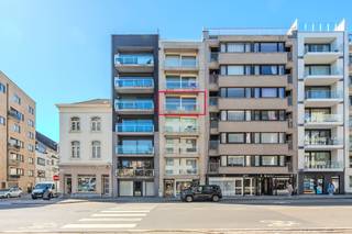 Dit instapklaar appartement te koop is gelegen op de vierde verdieping van de verzorgde Residentie Hilario langs de Torhoutsesteenweg te Oostende...