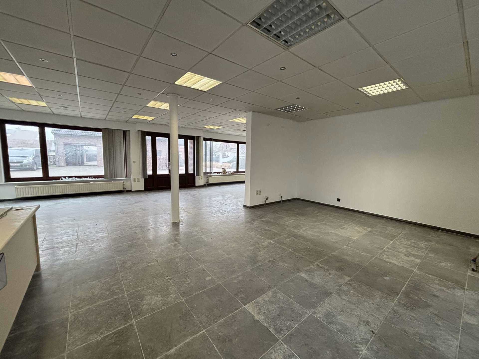 Multifunctioneel gebouw met duplex en handelgelijkvloers - foto 4