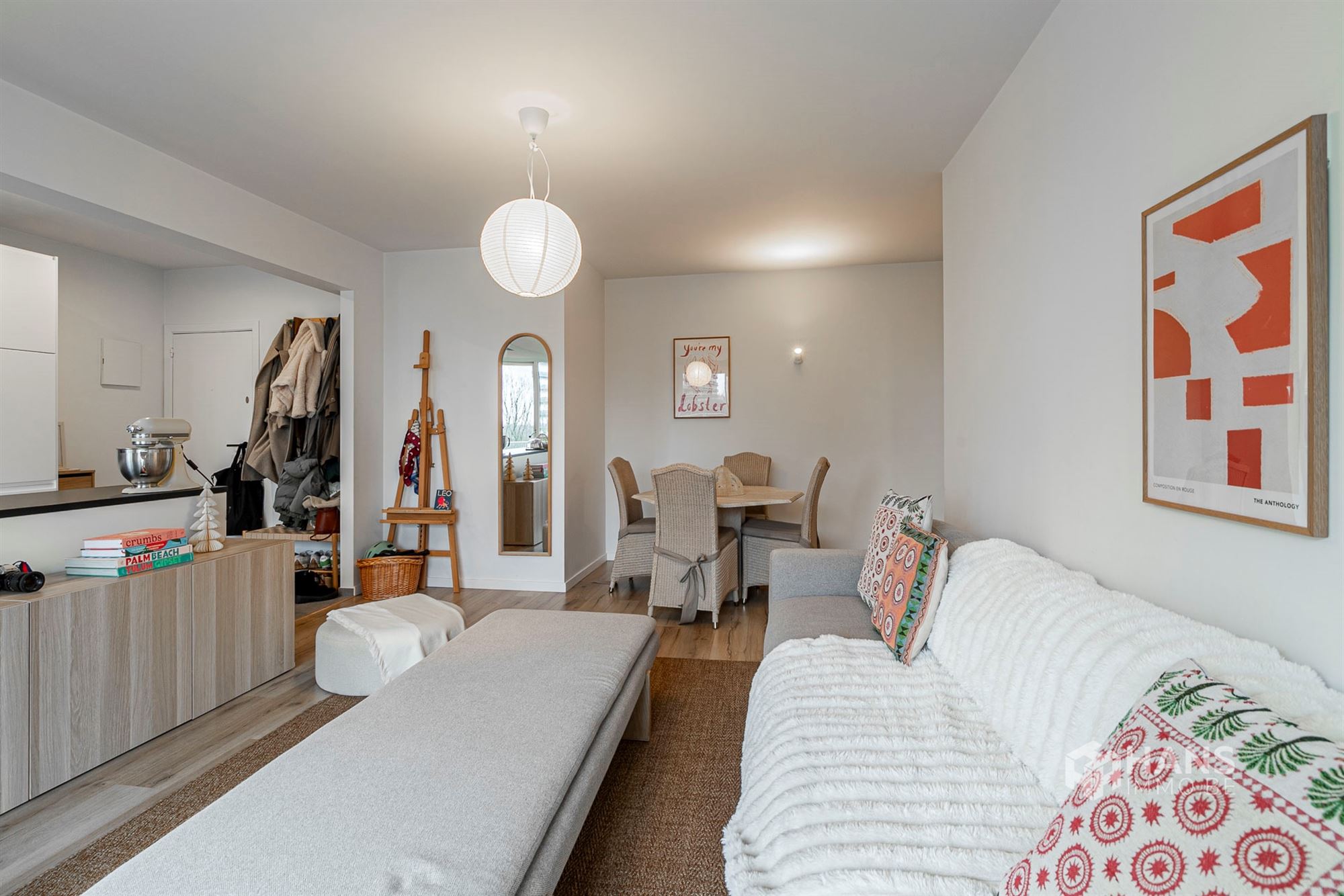 Instapklaar appartement ( 83 m²) met 2 slaapkamers en terras (18 m²) in Berchem. - foto 5