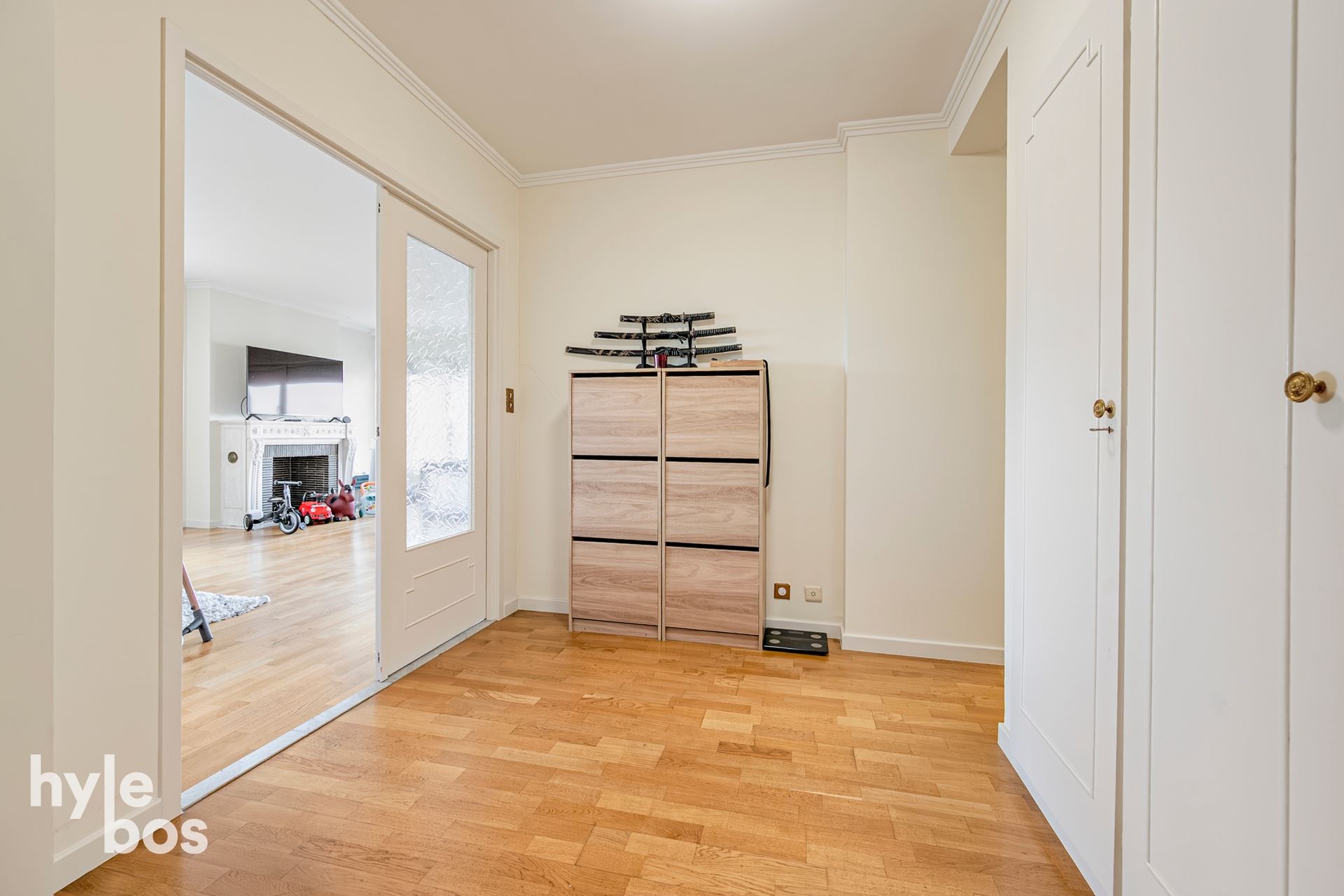 Ruim instapklaar 2 slaapkamer appartement met garage - foto 5
