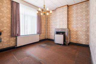 Maison de ville à rénover avec jardin et entrepôt au centre de Lede. Cherchez-vous une maison avec du potentiel et de l'espace supplémentaire...