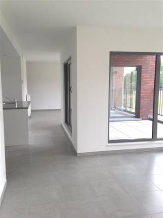 !!!Beschikbaar vanaf 01/06/2026!!!Dit recente nieuwbouwproject in hedendaagse stijl situeert zich vlakbij het centrum van Lier in de wijk "Bogerse...