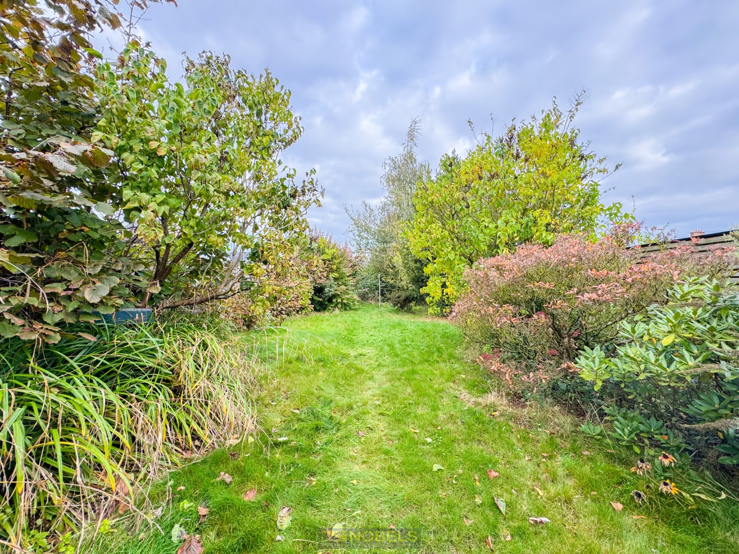 Te koop, ruime te renoveren gezinswoning met zonnige tuin te Oudenaarde! - photo 3