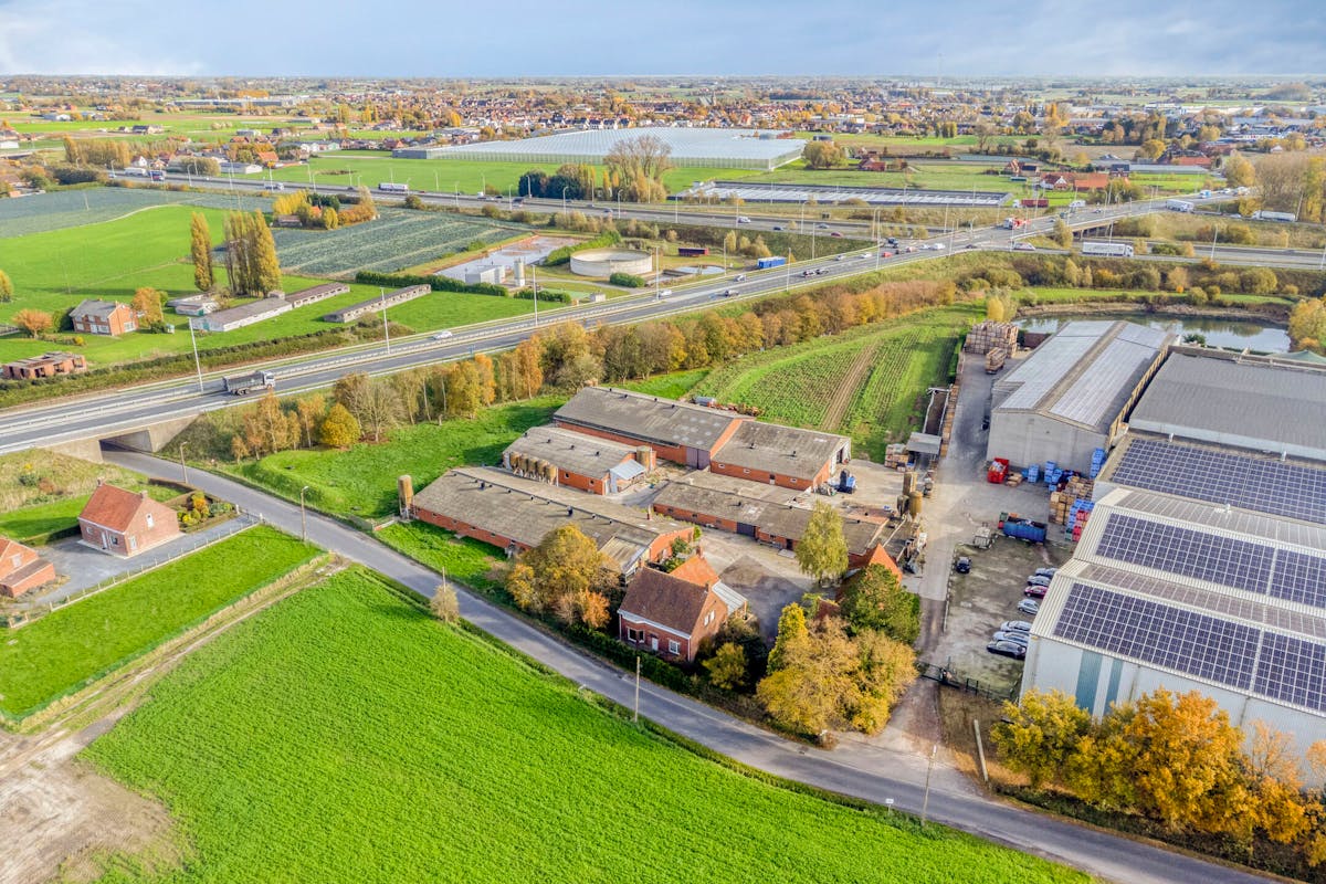 Industriegrond van ca 15.370m² met visibiliteit vanaf de R32 - foto 4