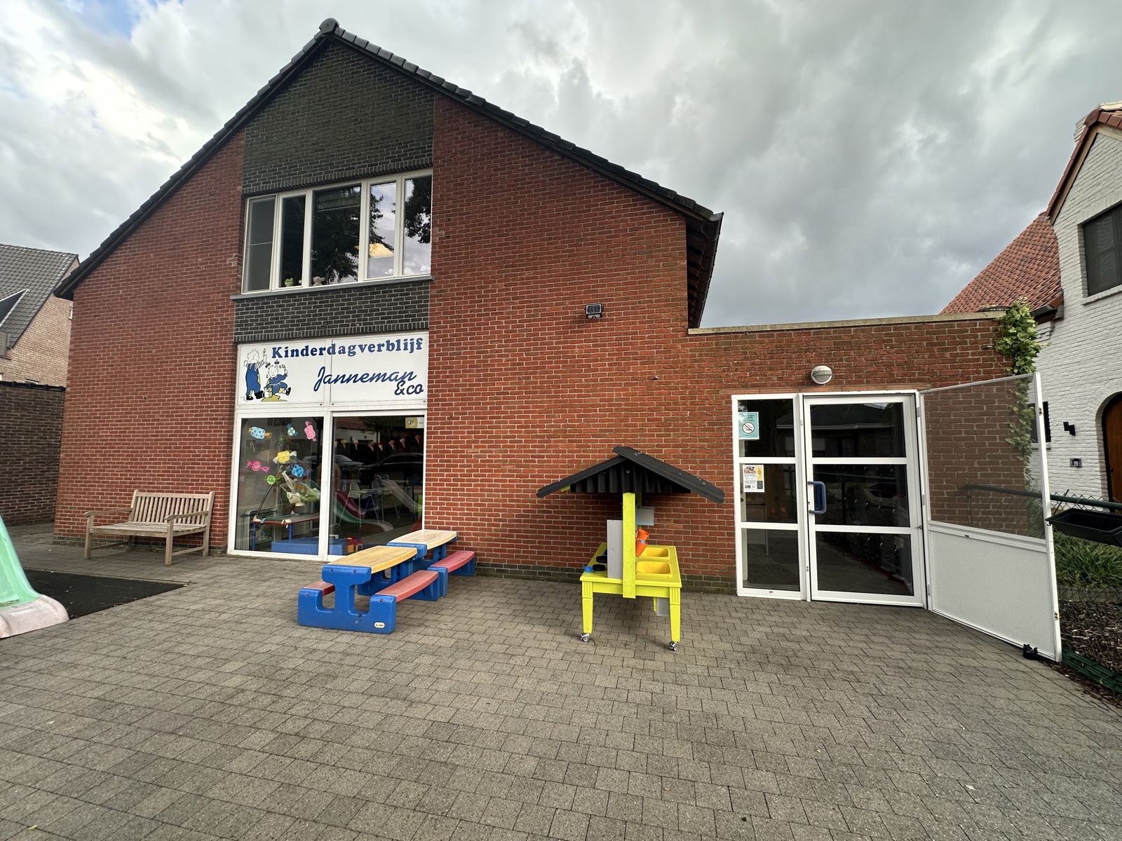 Commercial à vendre à Malle - photo 1