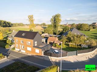 +++ Brouwierstraat 8, Zarlardinge +++In het landelijke en rustige Zarlardinge (Geraardsbergen) vindt u deze prachtig gerenoveerde woning die...