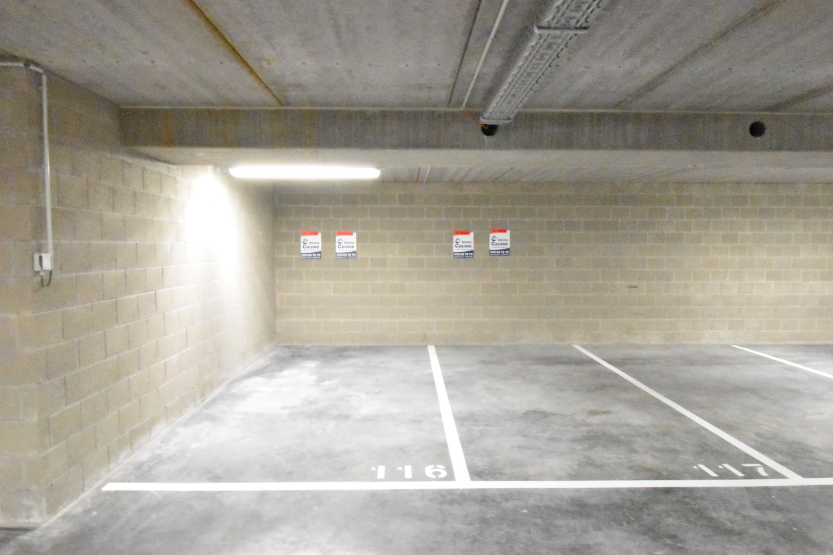 Makkelijk te bereiken staanplaats gelegen in nieuwbouwresidentie. - foto 4